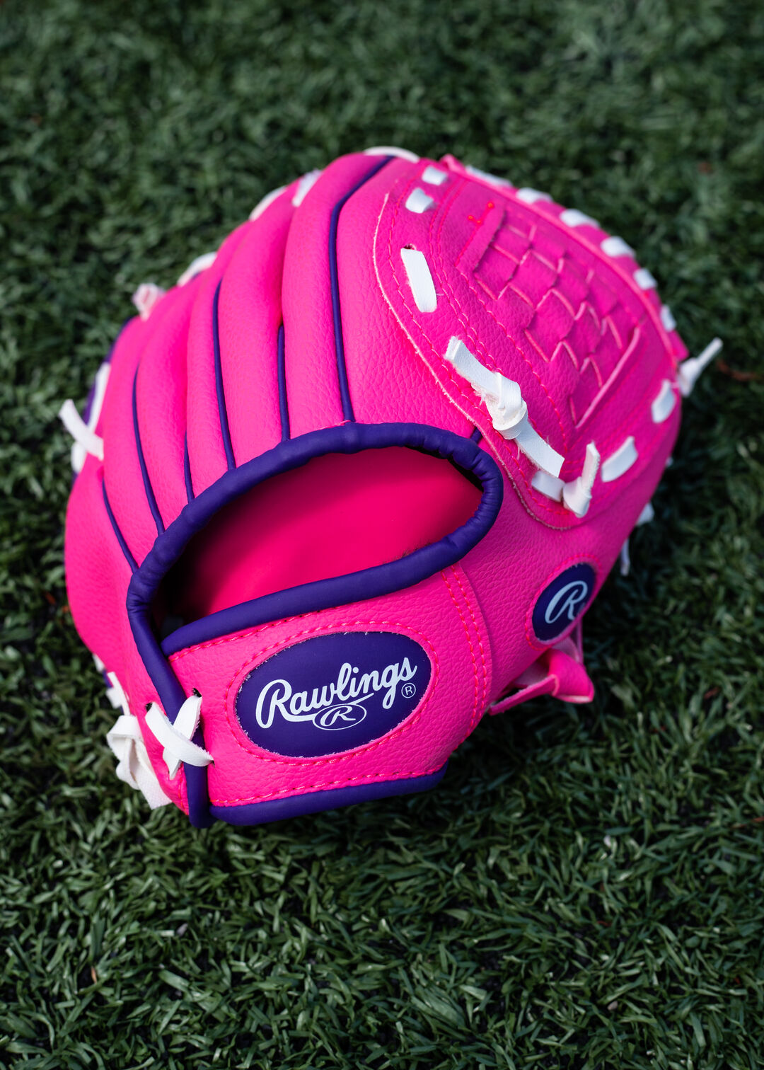 Players Series 9 in Softball Glove with Soft Core Ball - Rawlings