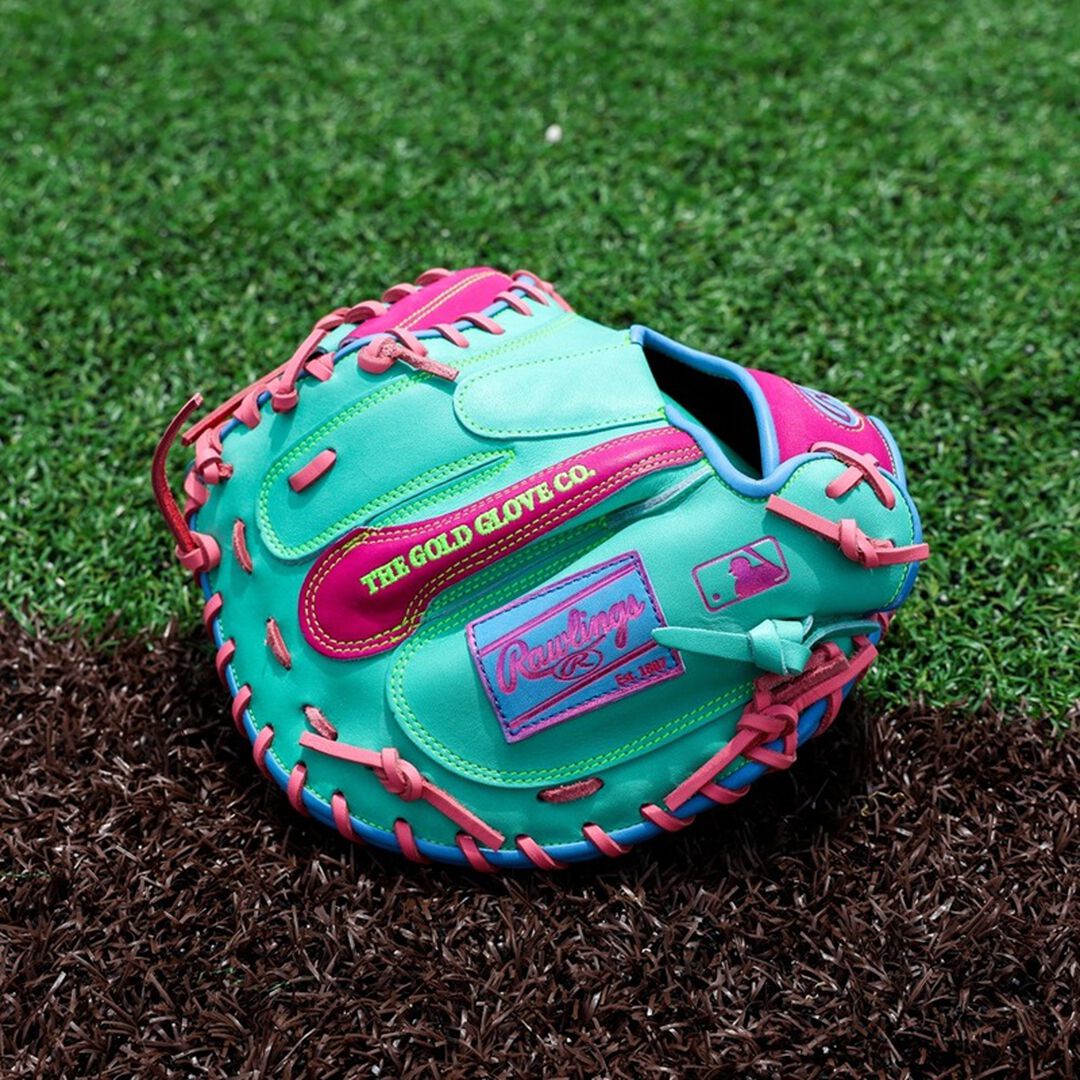 Rawlings Heart of the Hide ColorSync 10 34 in Catcher's Mitt Right Hand Throw - Rawlings