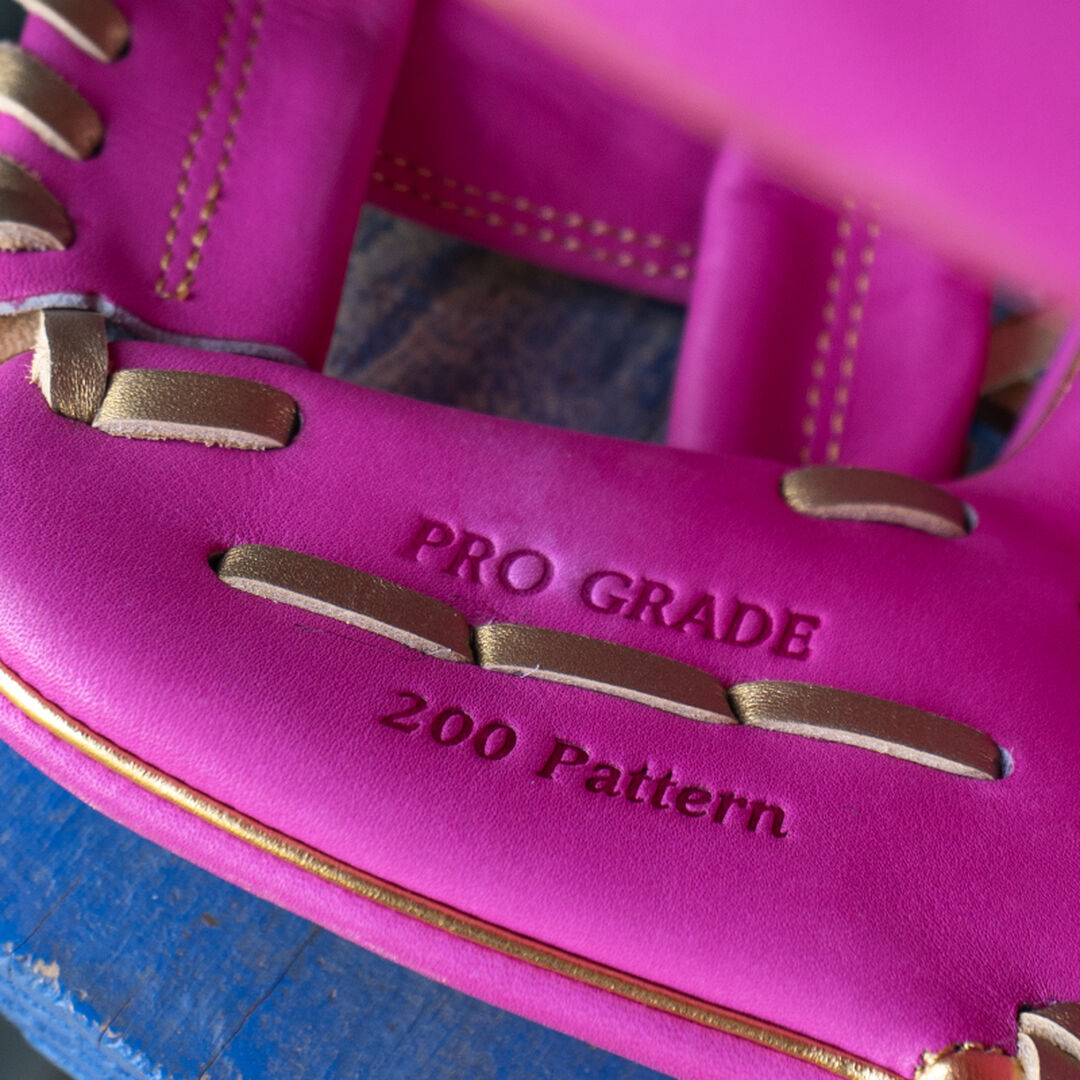 Exclusive 11.5-Inch R2G Heart of the Hide Berry Infield Glove Right Hand Throw - Rawlings
