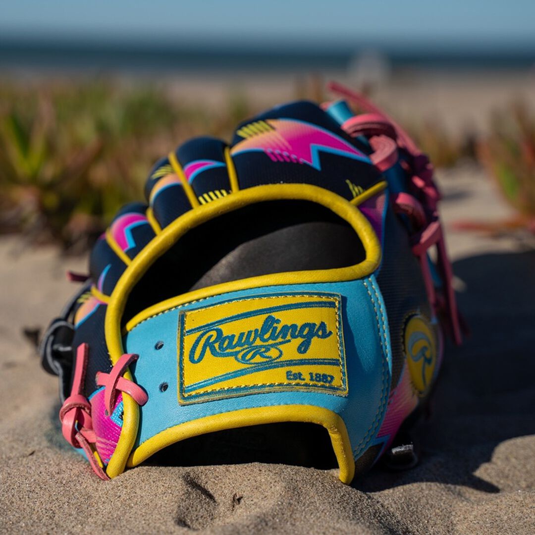 Rawlings Heart of the Hide Spring Break 11.5 Inch Infield Glove Right Hand Throw - Rawlings