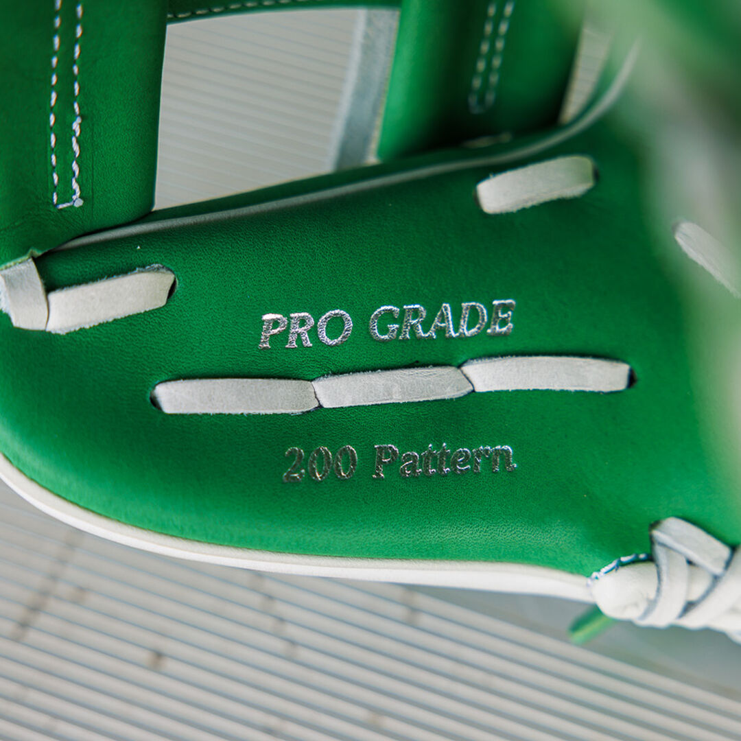 Exclusive Heart of the Hide 11.5-Inch Kelly Green Infield Glove Right Hand Throw - Rawlings