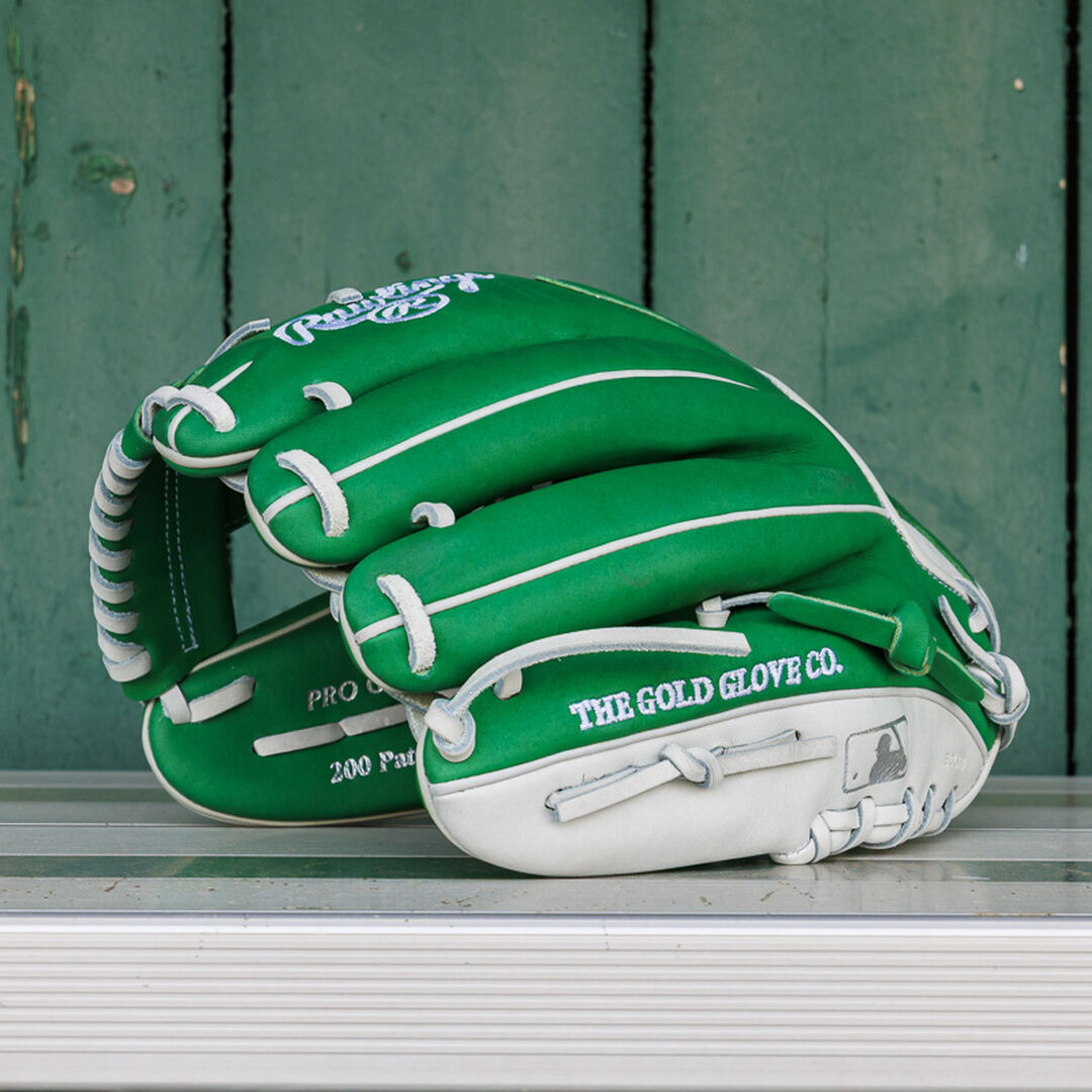 Exclusive Heart of the Hide 11.5-Inch Kelly Green Infield Glove Right Hand Throw - Rawlings