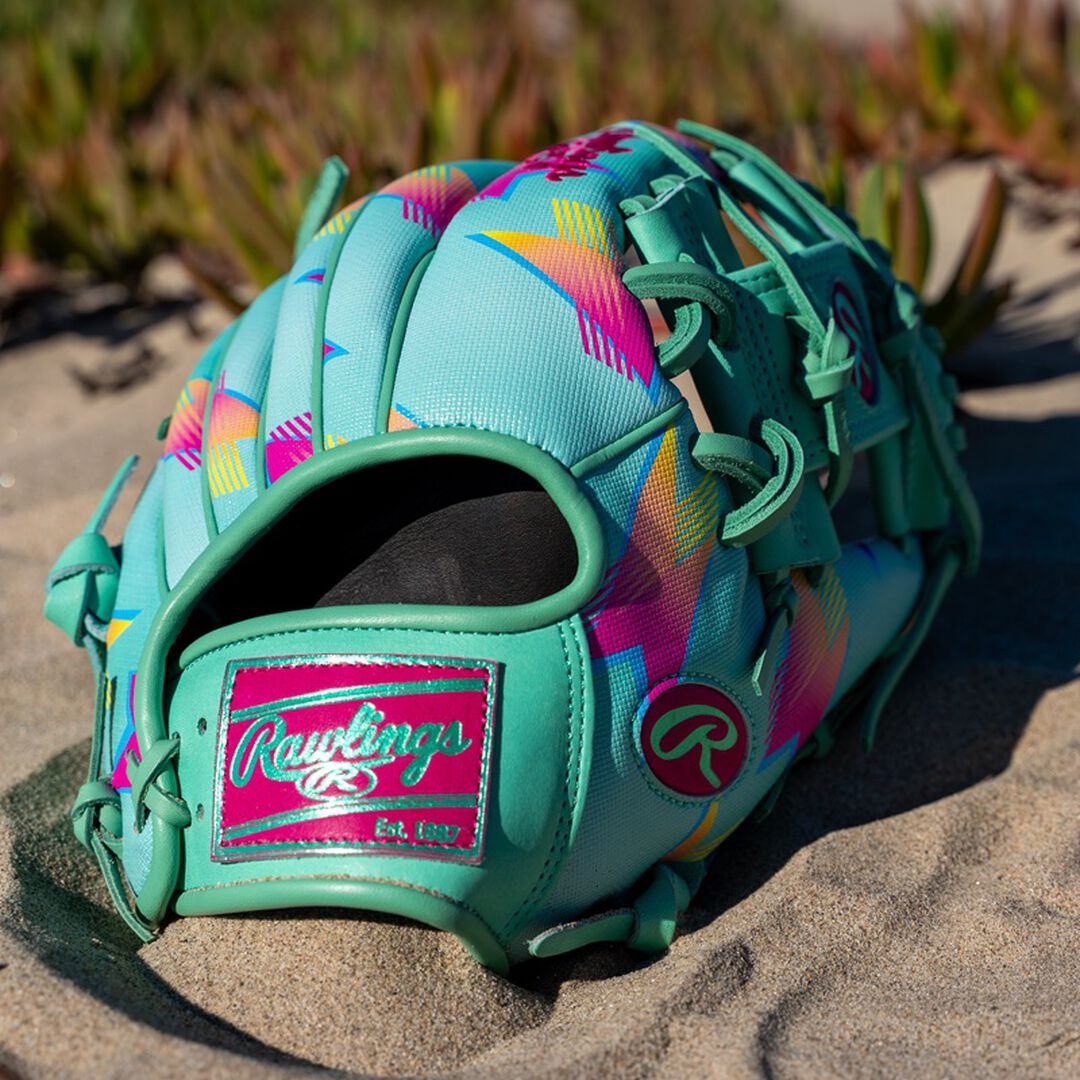 Rawlings Heart of the Hide Spring Break 11.5 Inch Infield Glove Right Hand Throw - Rawlings