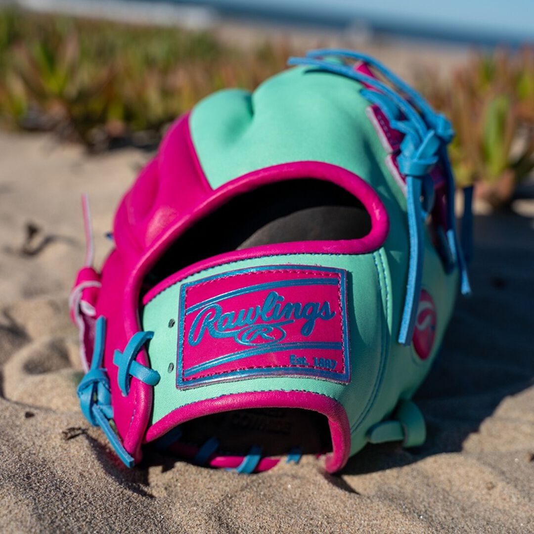 Rawlings Heart of the Hide Spring Break 11.5 Inch Infield Glove Right Hand Throw - Rawlings
