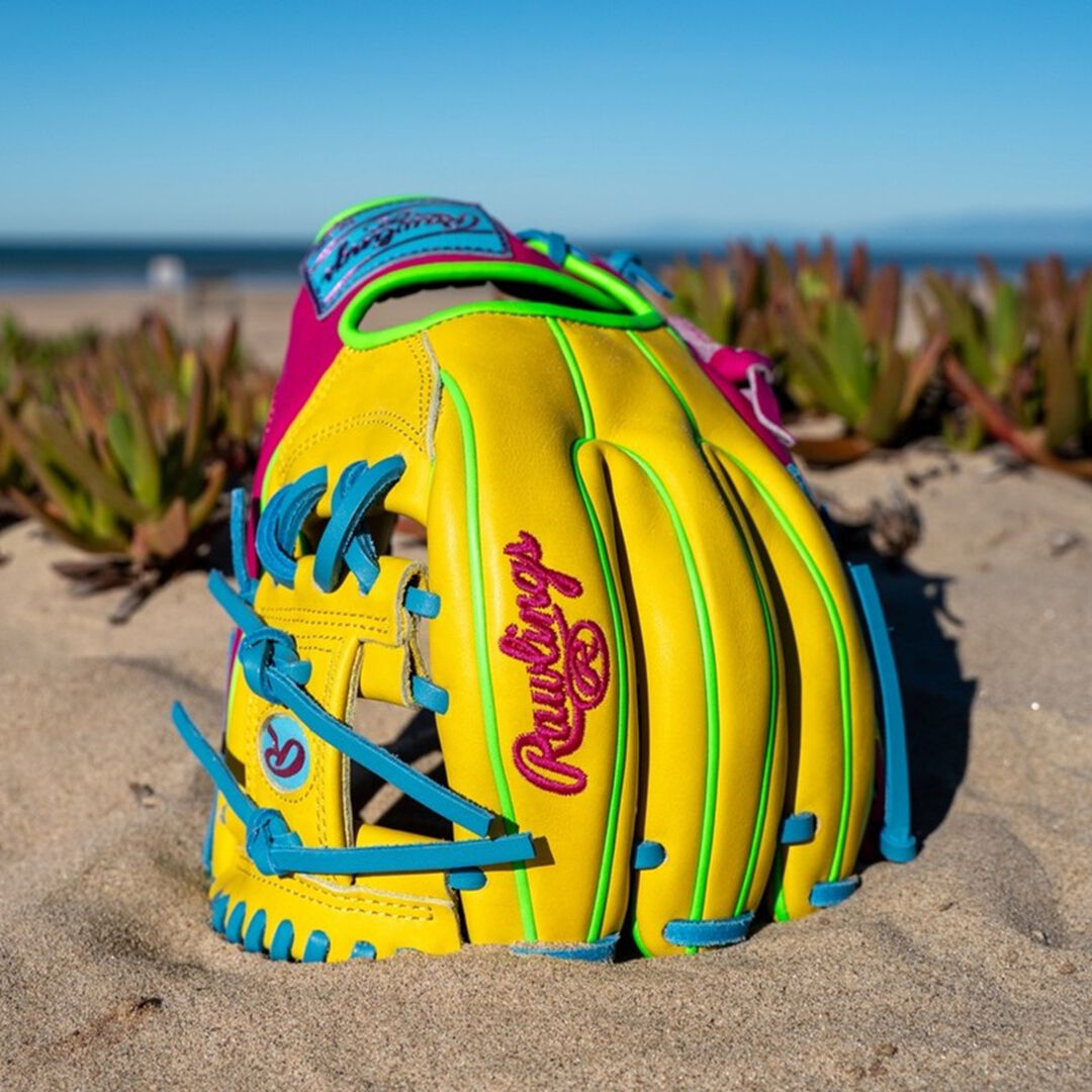 Rawlings Heart of the Hide Spring Break 11.5 Inch Infield Glove Right Hand Throw - Rawlings
