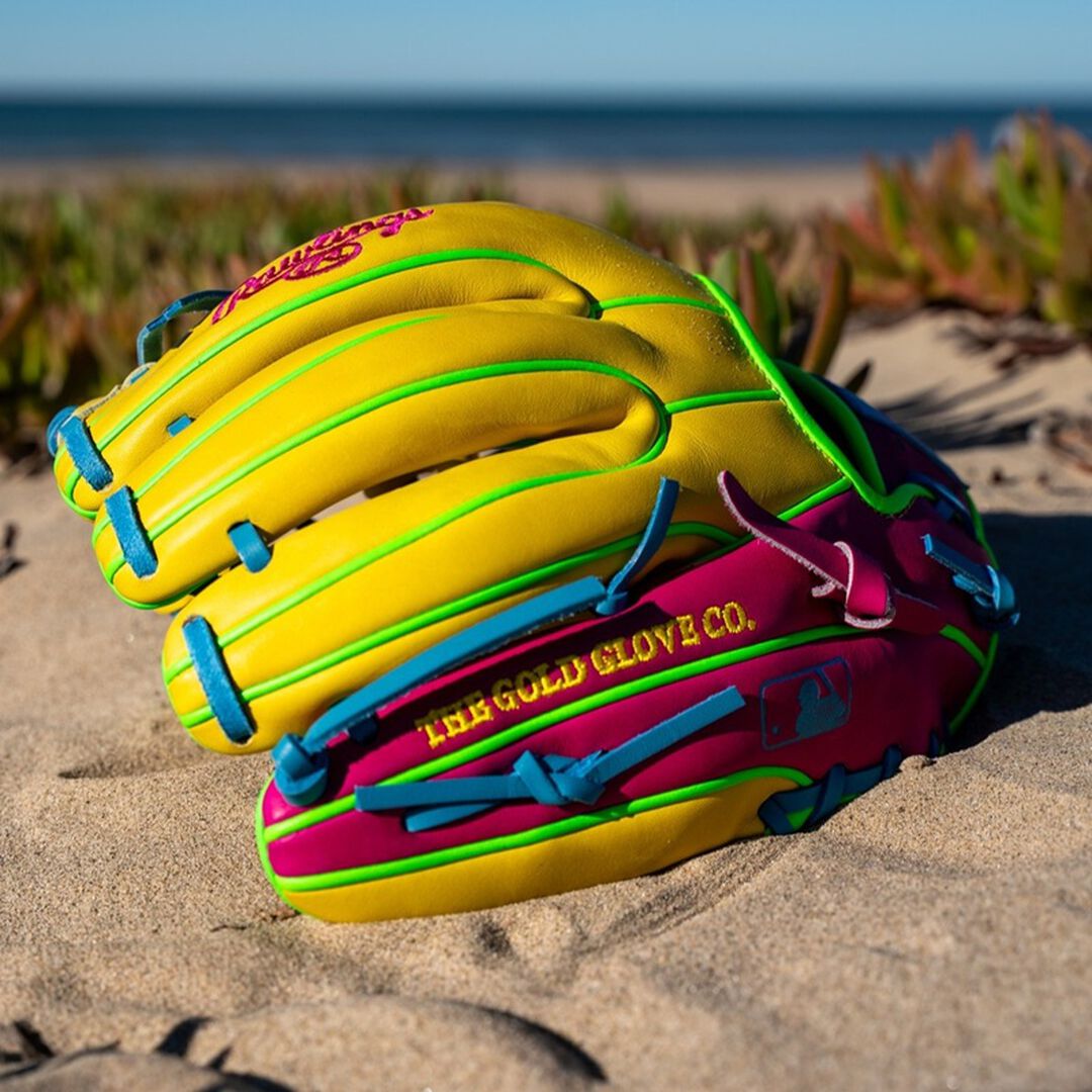 Rawlings Heart of the Hide Spring Break 11.5 Inch Infield Glove Right Hand Throw - Rawlings