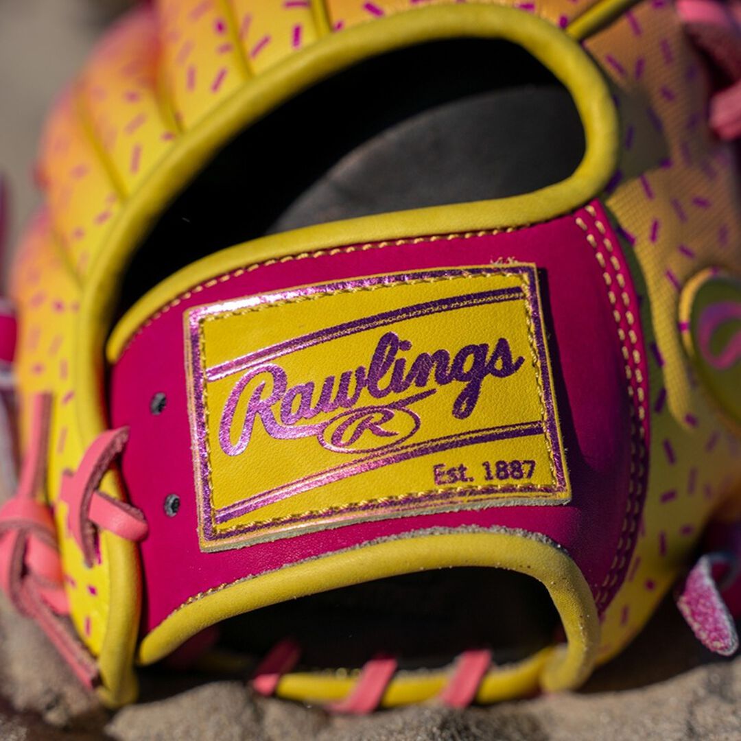 Rawlings Heart of the Hide Spring Break 11.5 Inch Infield Glove Right Hand Throw - Rawlings