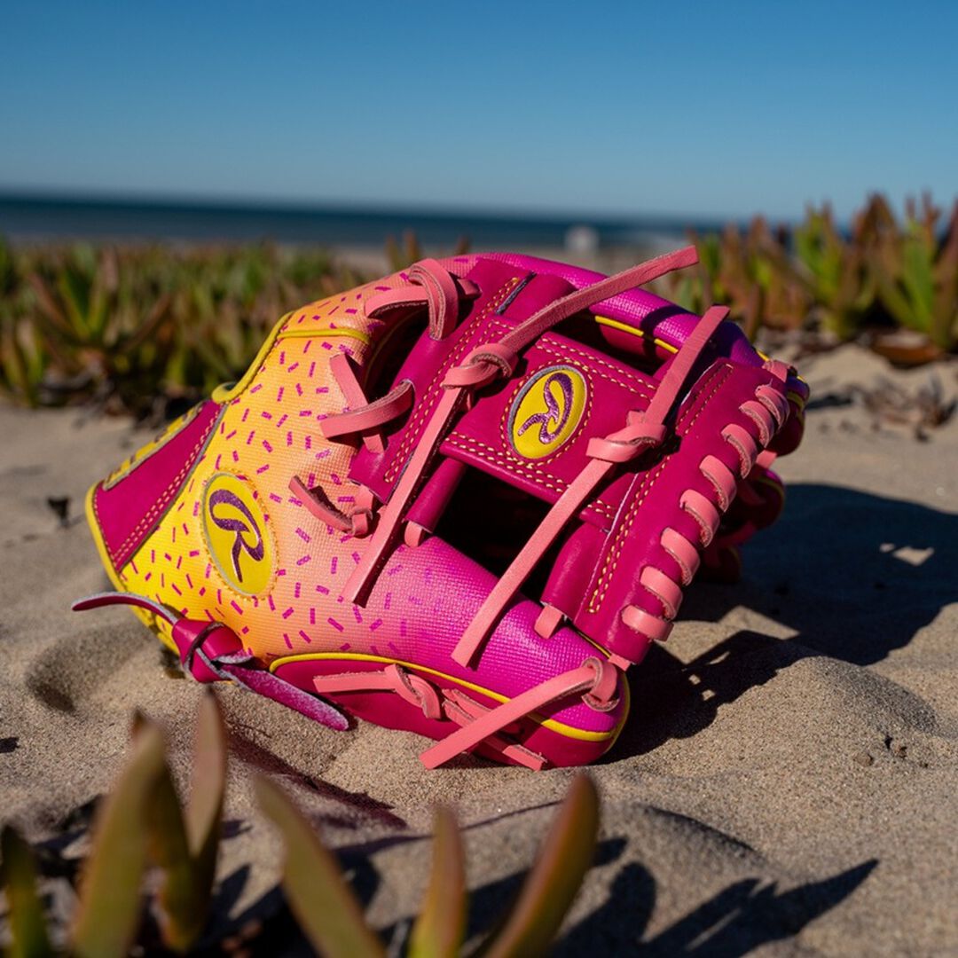 Rawlings Heart of the Hide Spring Break 11.5 Inch Infield Glove Right Hand Throw - Rawlings