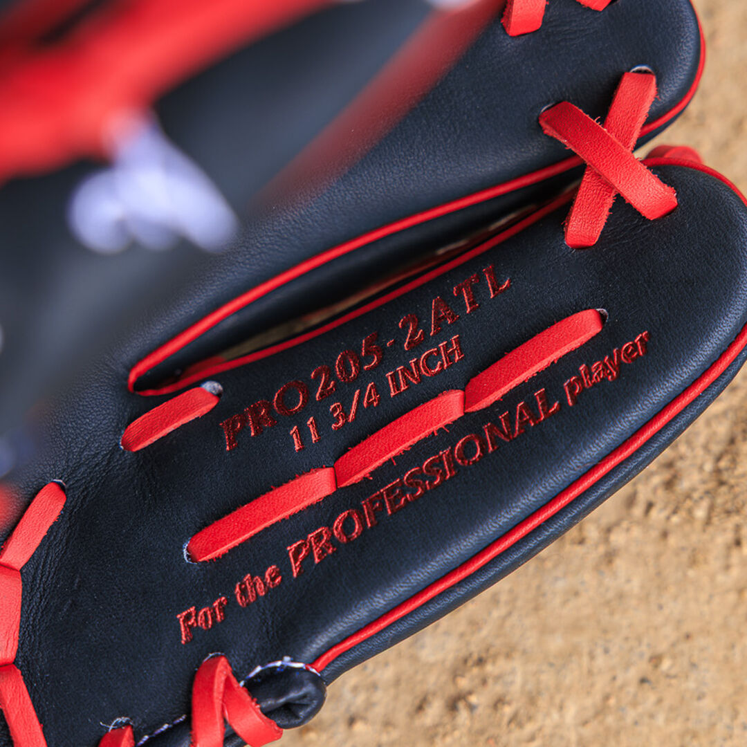 Atlanta Braves Heart of the Hide 11.75-Inch Infield Glove - Rawlings