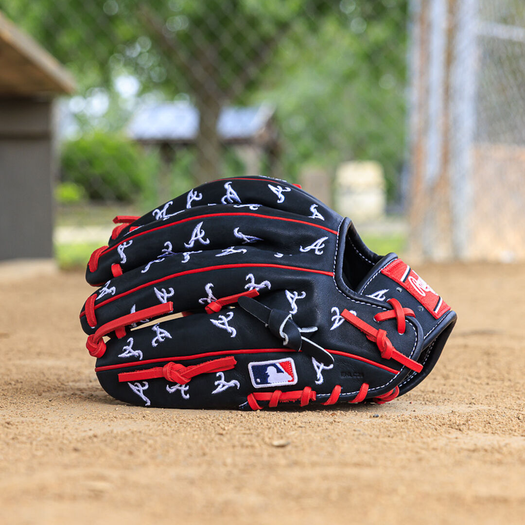 Atlanta Braves Heart of the Hide 11.75-Inch Infield Glove - Rawlings
