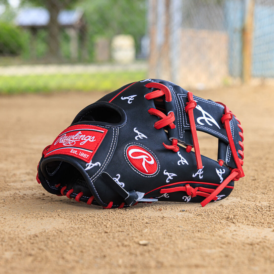 Atlanta Braves Heart of the Hide 11.75-Inch Infield Glove - Rawlings