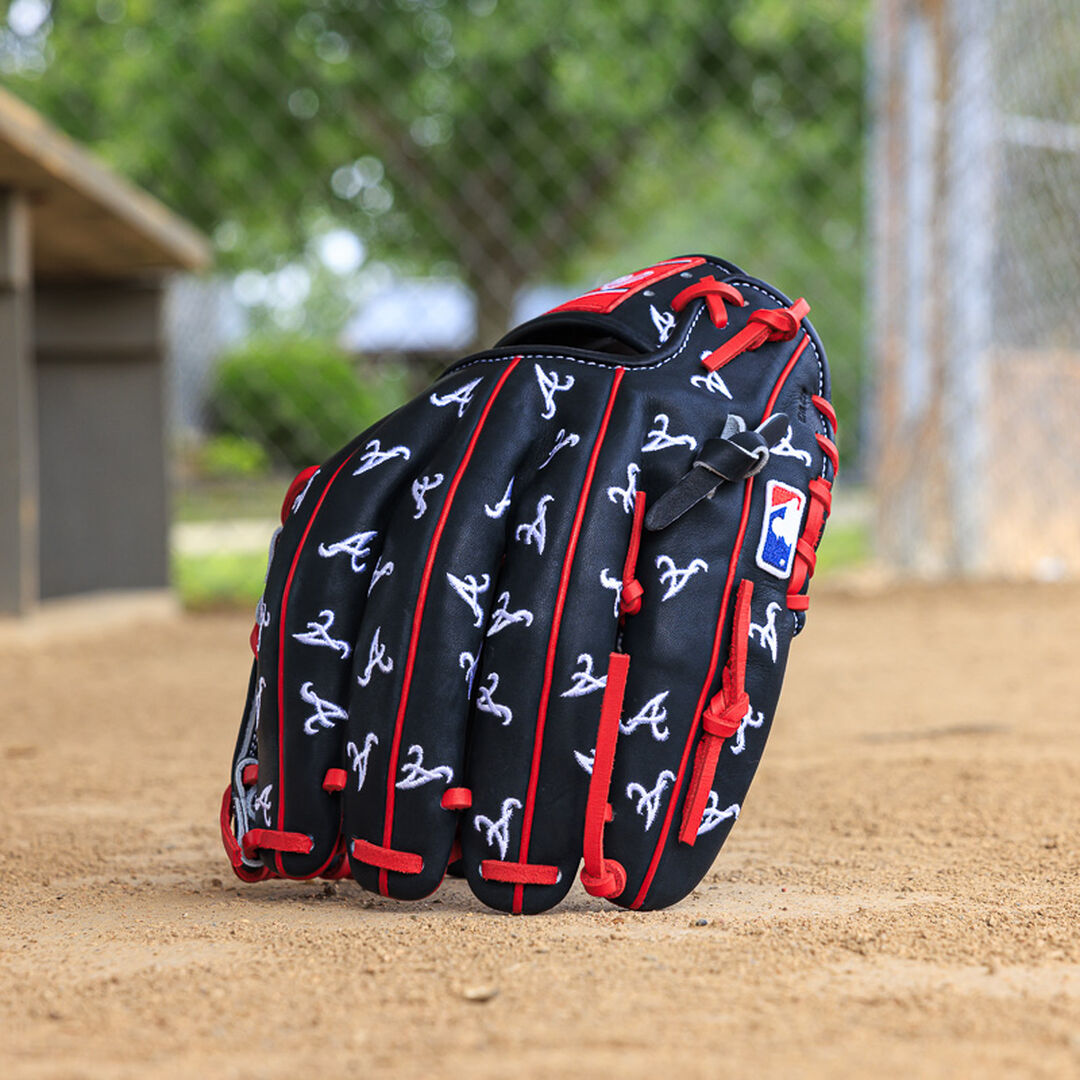 Atlanta Braves Heart of the Hide 11.75-Inch Infield Glove - Rawlings