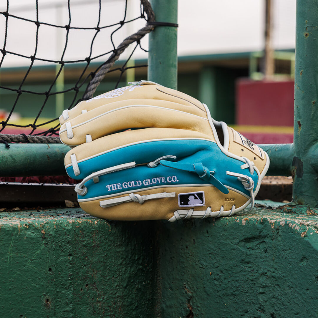 Exclusive Heart of the Hide 11.5-inch Infield Glove Right Hand Throw - Rawlings