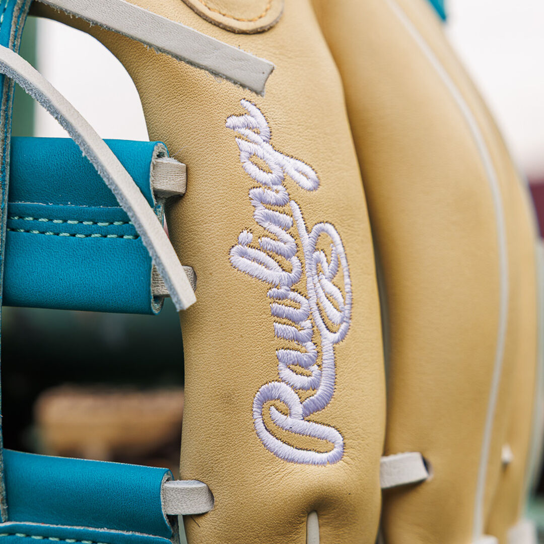 Exclusive Heart of the Hide 11.5-inch Infield Glove Right Hand Throw - Rawlings