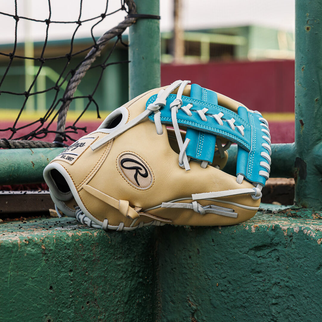 Exclusive Heart of the Hide 11.5-inch Infield Glove Right Hand Throw - Rawlings