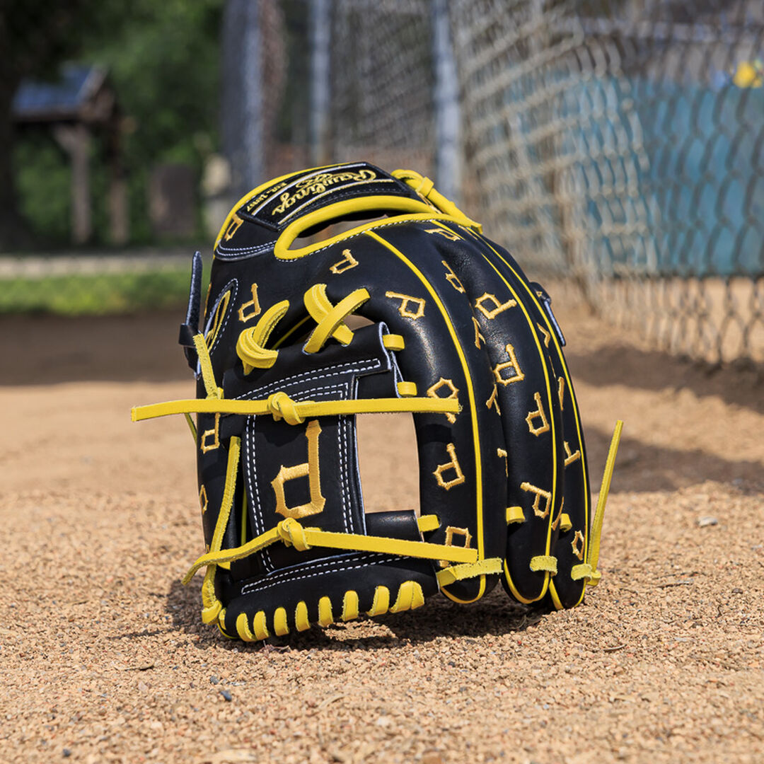 Pittsburgh Pirates Heart of the Hide 11.75-Inch Infield Glove - Rawlings
