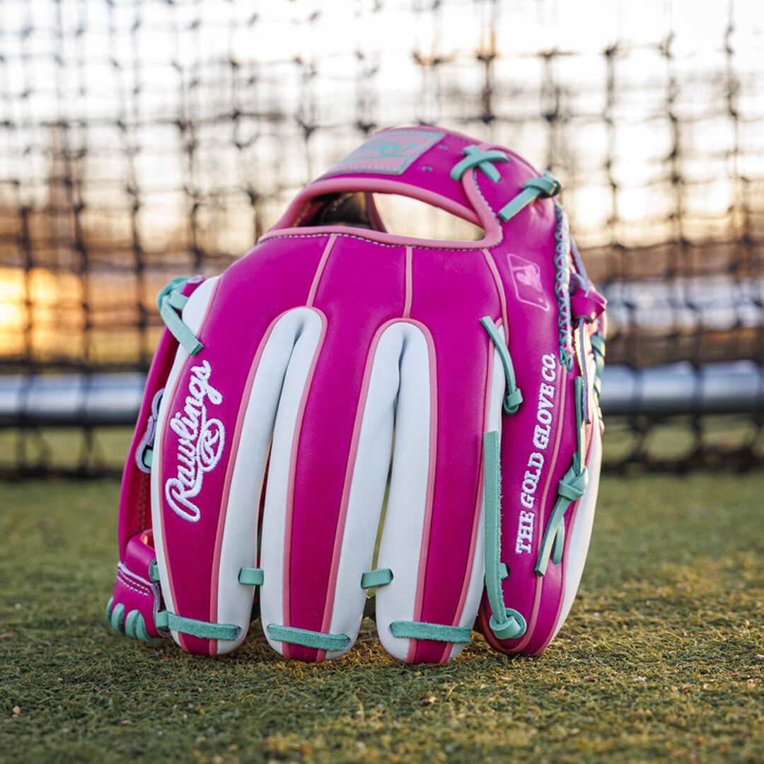 Rawlings Exclusive Berry 11.5 Inch Infield Glove Right Hand Throw - Rawlings
