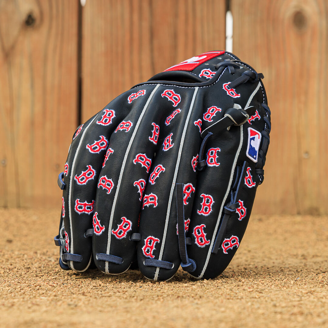 Boston Red Sox Heart of the Hide 11.75-Inch Infield Glove - Rawlings