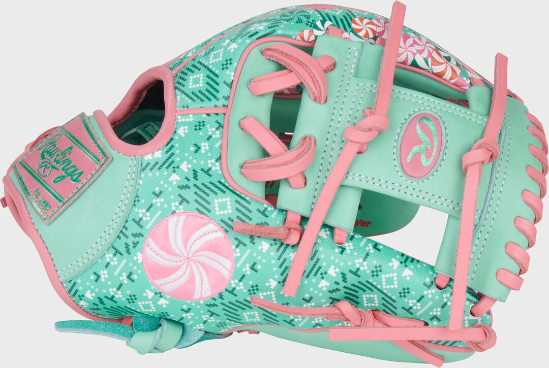 Exclusive Heart of the Hide 11.5-Inch Holiday Glove Right Hand Throw - Rawlings