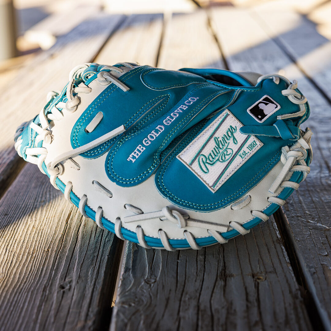 Exclusive 33-inch Rawlings R2G Heart of the Hide Catcher's Mitt - Rawlings