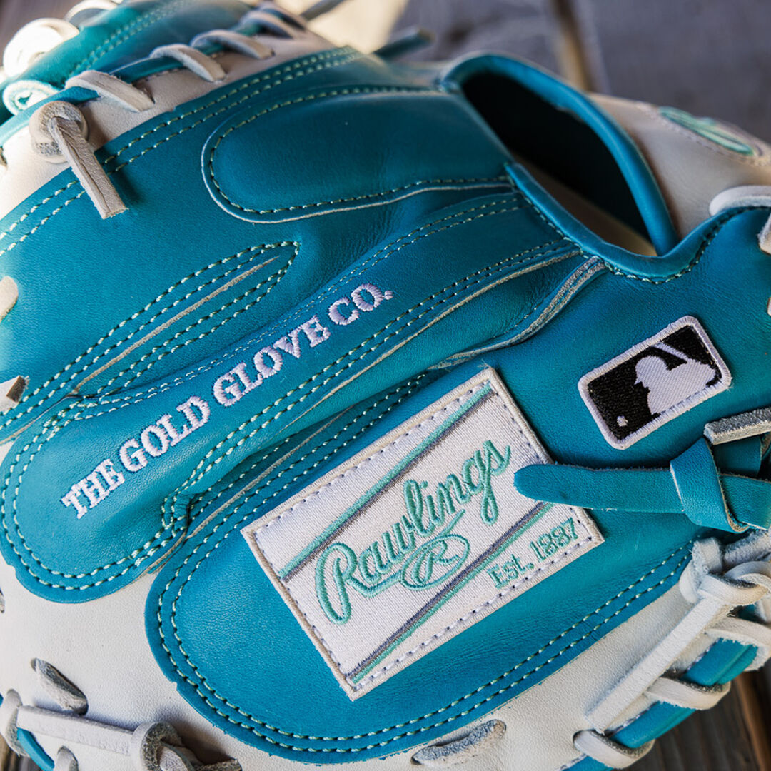 Exclusive 33-inch Rawlings R2G Heart of the Hide Catcher's Mitt - Rawlings