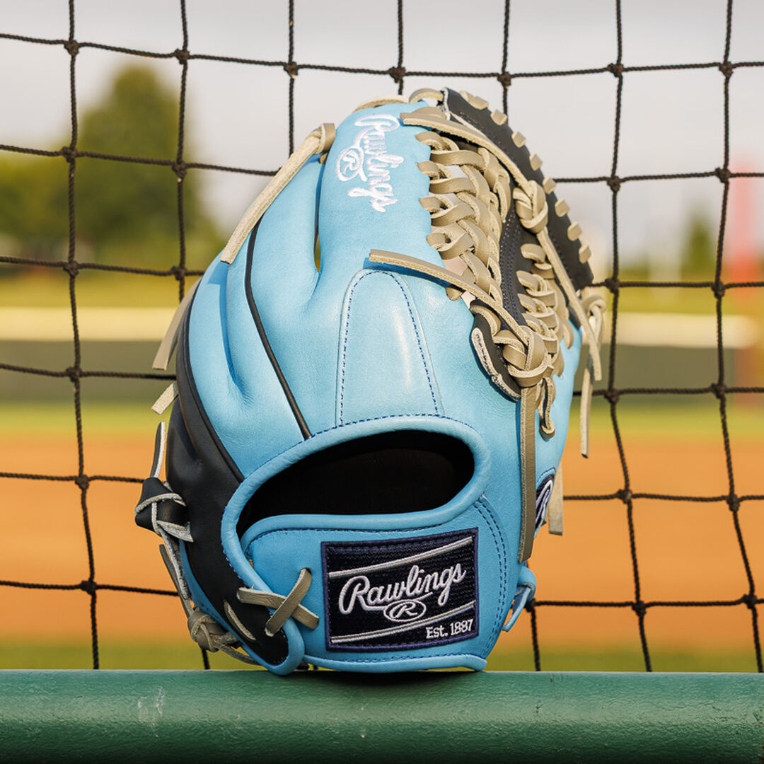 Exclusive Heart of the Hide ContoUR Fit Infield/Pitcher's Glove Right Hand Throw - Rawlings