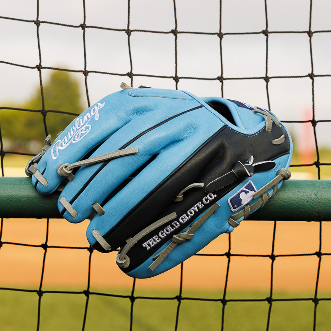 Exclusive Heart of the Hide ContoUR Fit Infield/Pitcher's Glove Right Hand Throw - Rawlings