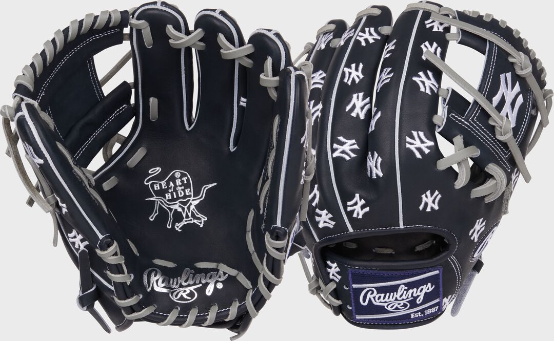 New York Yankees Heart of the Hide 11.75-Inch Infield Glove - Rawlings