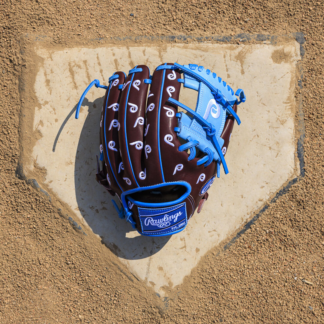 Philadelphia Phillies Heart of the Hide 11.75-Inch Infield Glove - Rawlings