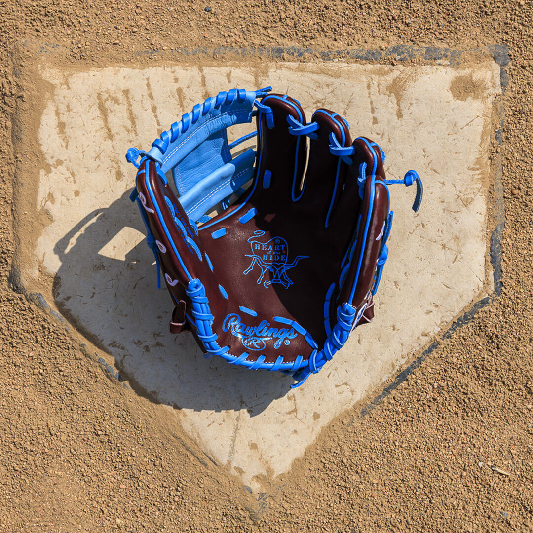 Philadelphia Phillies Heart of the Hide 11.75-Inch Infield Glove - Rawlings