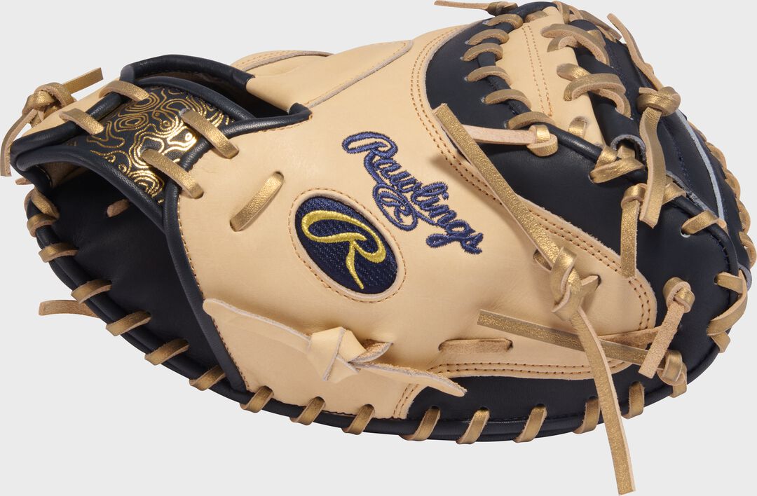 Exclusive Heart of the Hide 33.5-Inch Catcher's Mitt Right Hand Throw - Rawlings