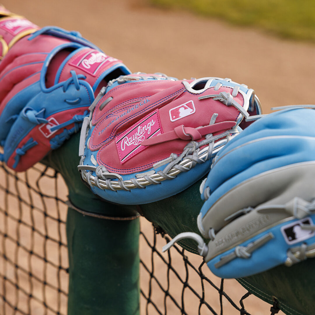 Exclusive Heart of the Hide 32.5" Catcher's Mitt Right Hand Throw - Rawlings