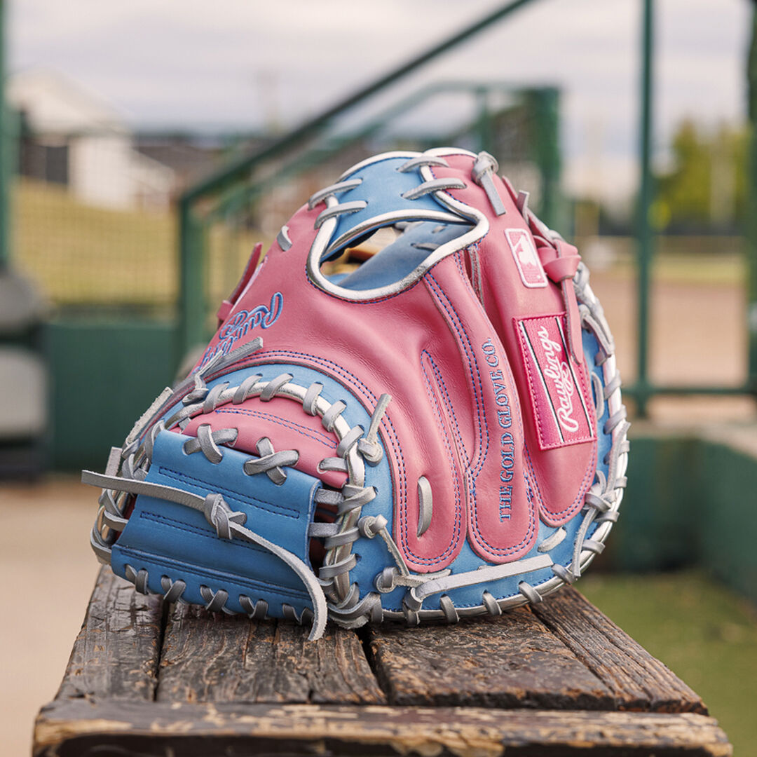 Exclusive Heart of the Hide 32.5" Catcher's Mitt Right Hand Throw - Rawlings