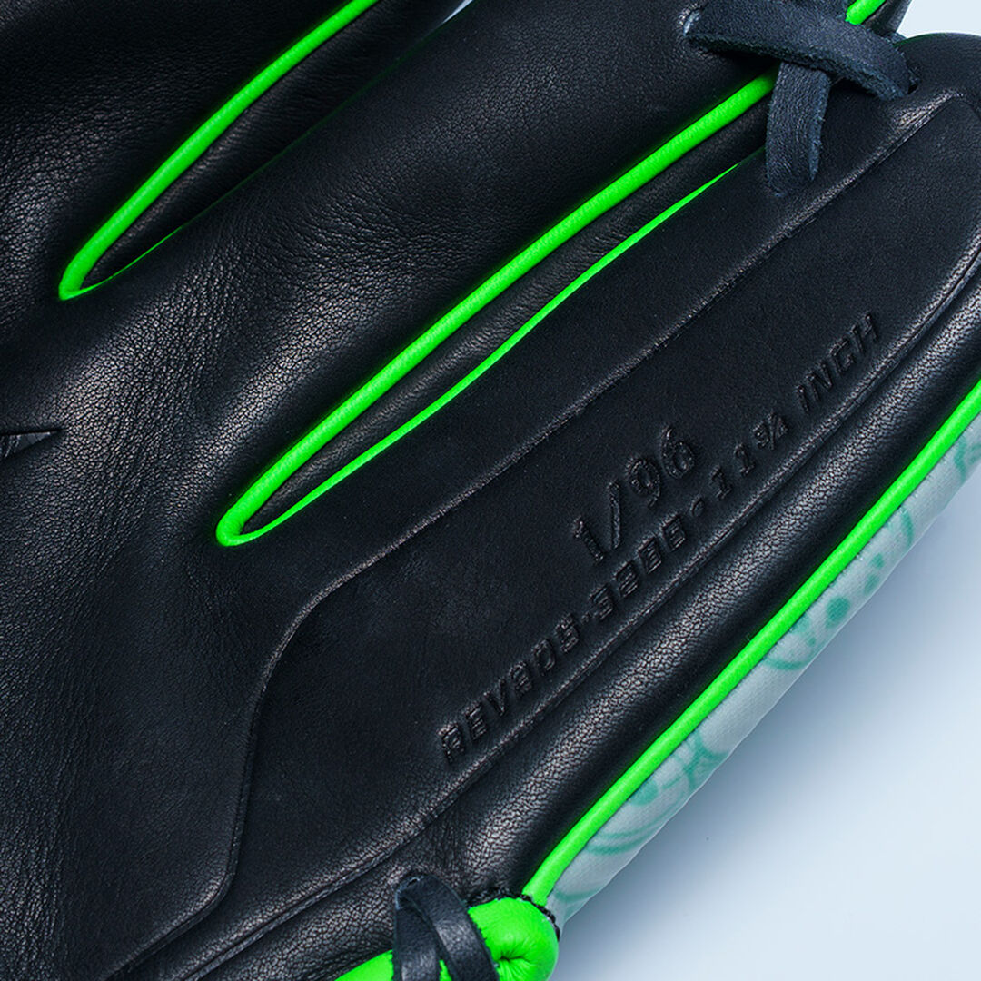 Rawlings Halloween REV1X 11.75-Inch Infield Glove Right Hand Throw - Rawlings