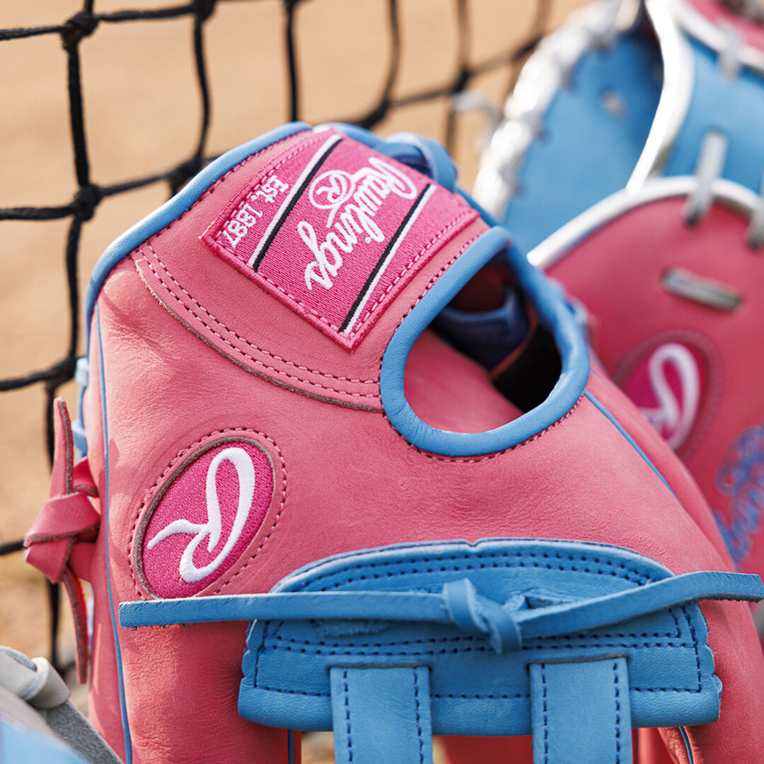 Exclusive Heart of the Hide ContoUR Fit Outfield Glove Right Hand Throw - Rawlings