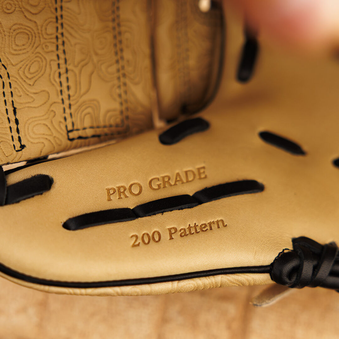 Heart of the Hide 11.75-inch Topo Print Wing Tip Glove - Rawlings