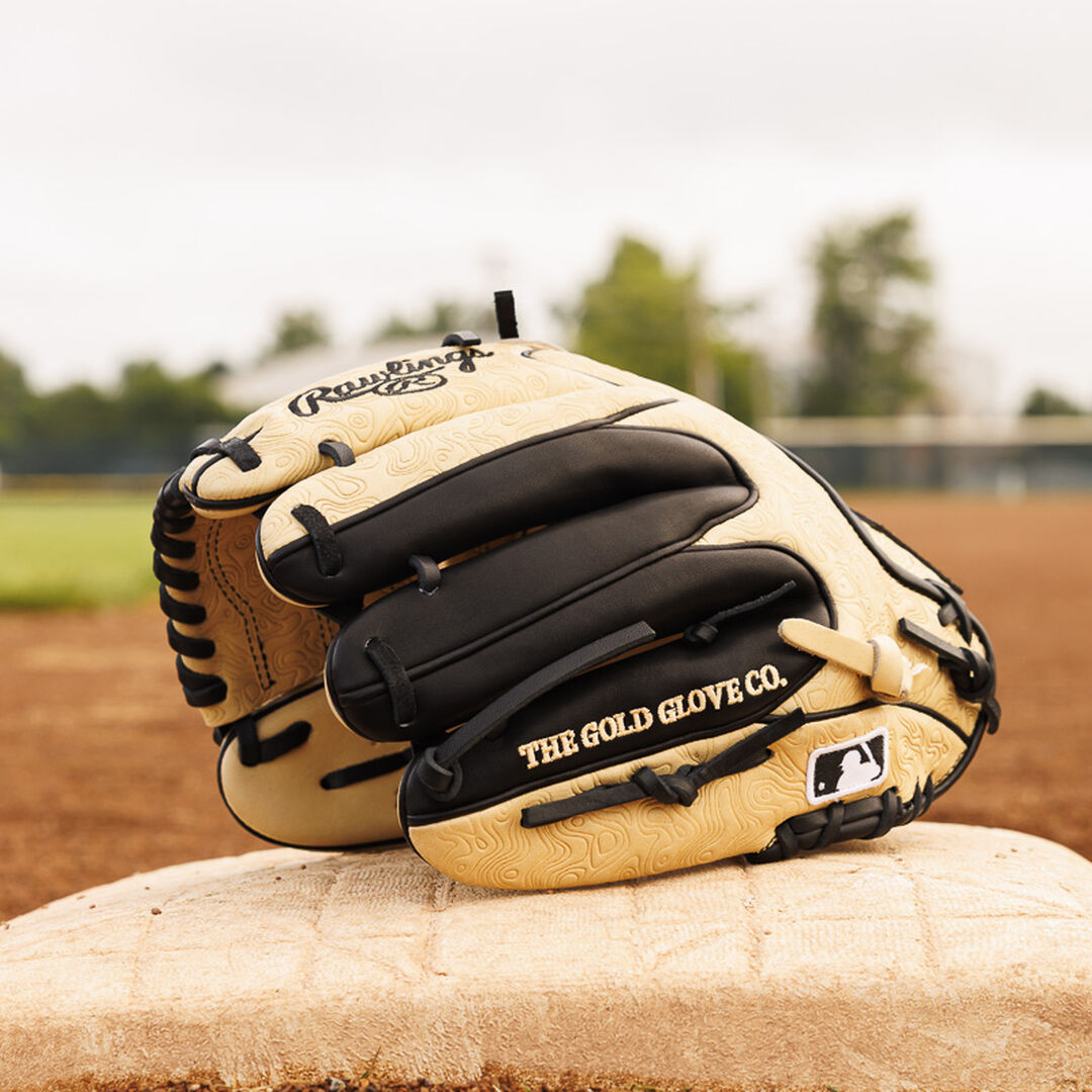 Heart of the Hide 11.75-inch Topo Print Wing Tip Glove - Rawlings