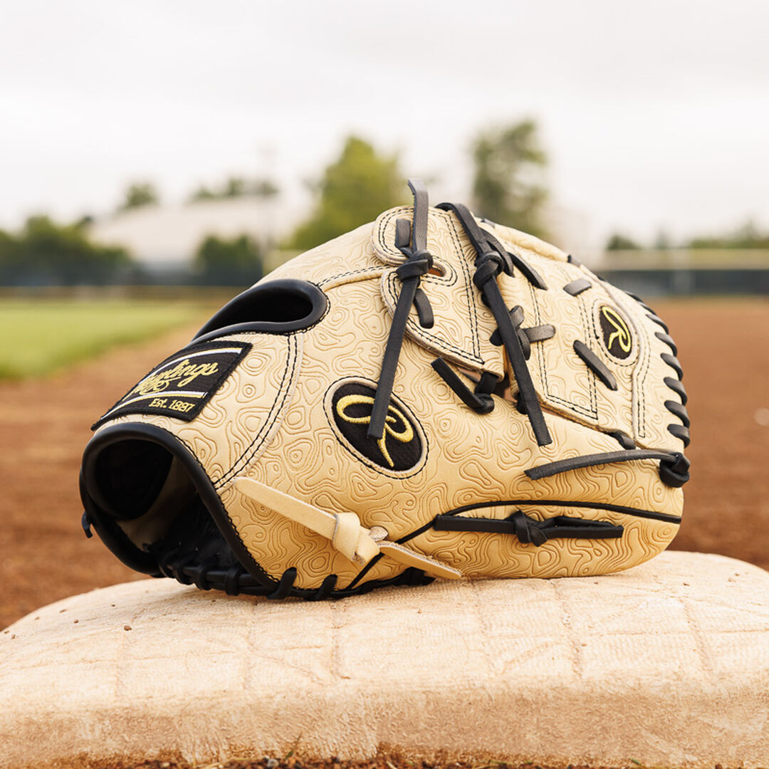 Heart of the Hide 11.75-inch Topo Print Wing Tip Glove - Rawlings