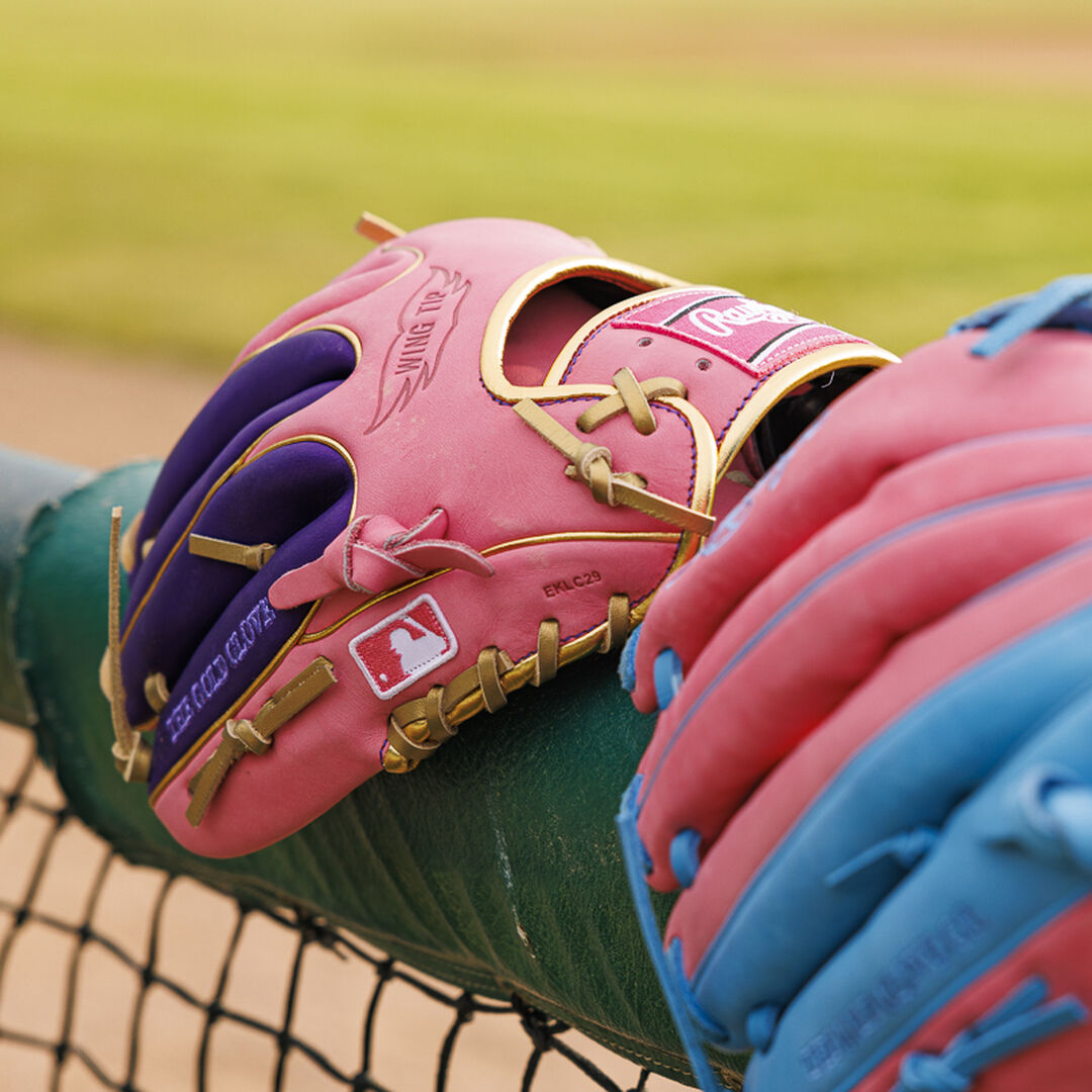 Exclusive Heart of the Hide 11.5" Wing Tip Glove Right Hand Throw - Rawlings